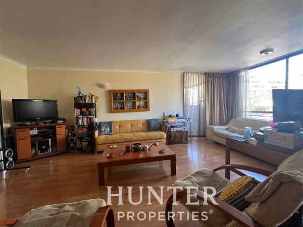 Departamento en venta de 3 Dorm. 3B. 1E. 1B Las Condes