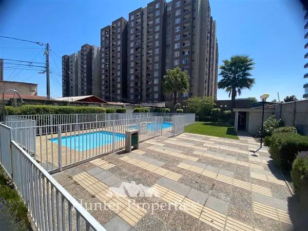 Departamento en venta de 2 dorm. en La Cisterna
