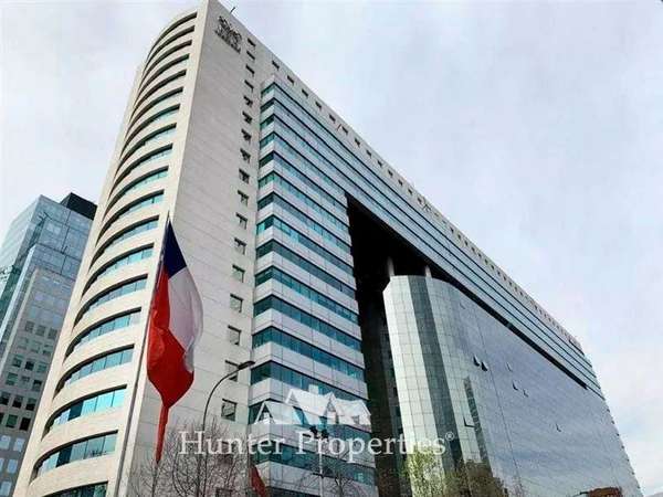 Oficina en arriendo en Las Condes Sanhattan Metro Tobalaba
