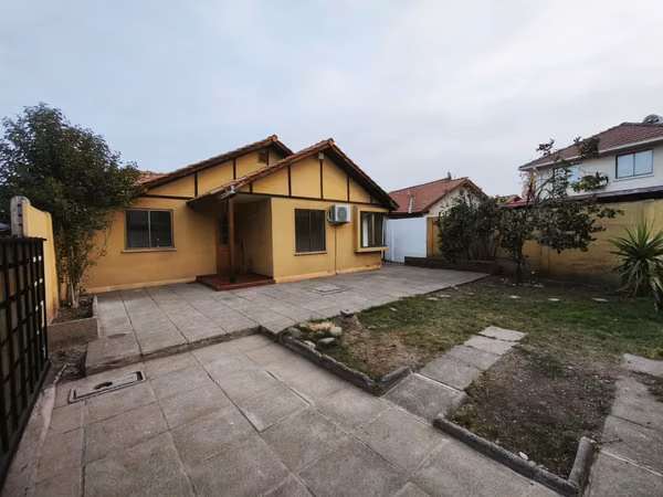 Casa Remodelada con Piscina (3D-2B) Peñaflor