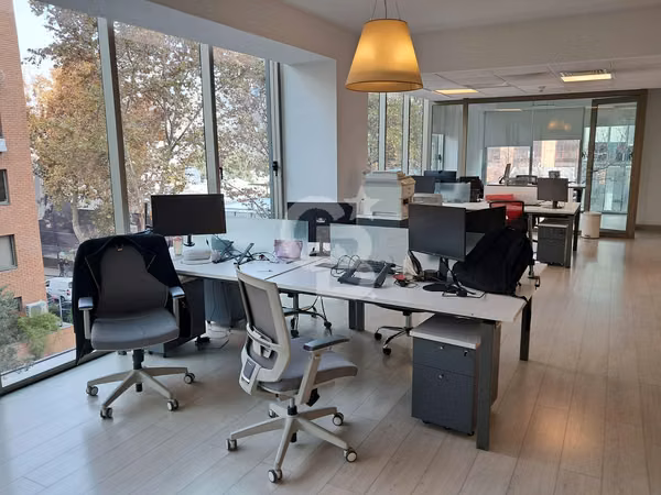 Oficina de 110,5m2, Providencia y Cerca de Metro