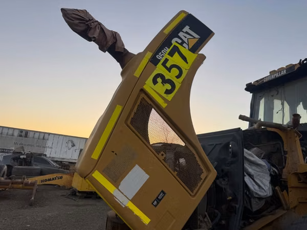 950H Cargador frontal Caterpillar disponible Capot