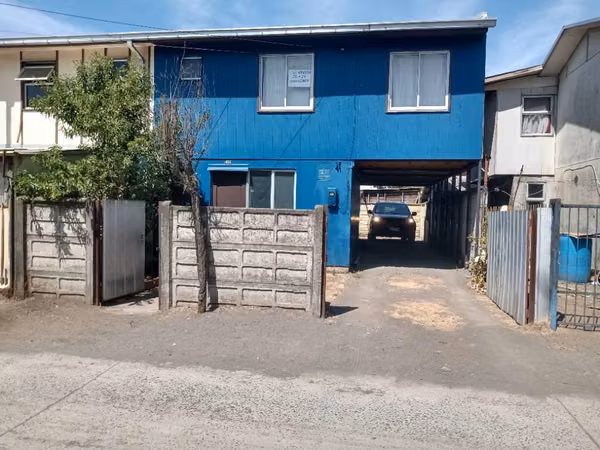 Casa Pet/Child Friendly 3D+2B  dos pisos con estacionamiento para más de 2 vehículos