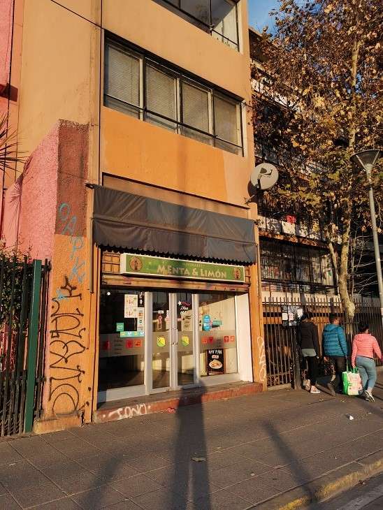 Local Comercial Cercano a Metro Santa Ana