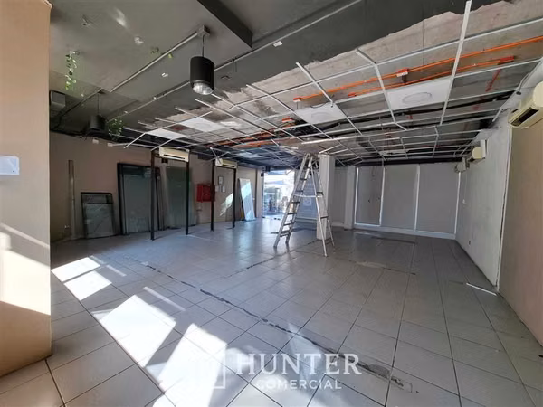 Local Comercial 100 M2 + Terraza Retail Metro Manuel Montt