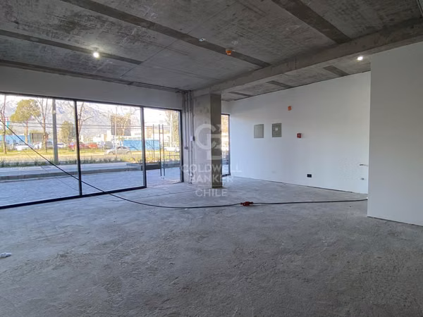 Visibilidad Total: Local en Kennedy, Mall Alto Las Condes