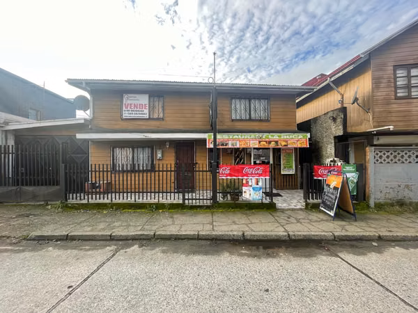 VENDO CASA 160 M2 CON LOCAL COMERCIAL