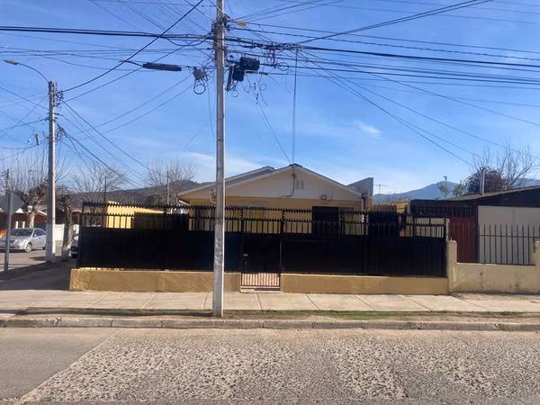 SE ARRIENDA CASA EN LAS ROSAS, QUILLOTA