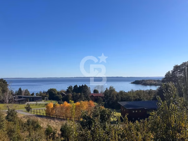 Parcela en precioso condominio con embarcadero