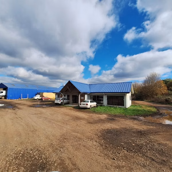 SE VENDE Ó ARRIENDA PROPIEDAD KM 614, RUTA 5 SUR, COSTADO CARRETERA, SECTOR PERQUENCO.