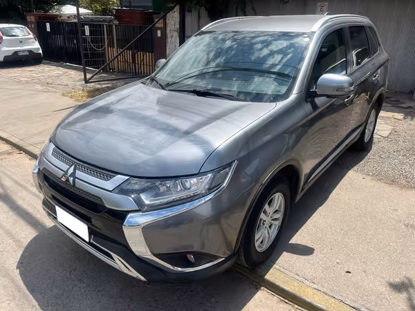 MITSUBISHI OUTLANDER GL 2.0 CVT 2022 IMPECABLE