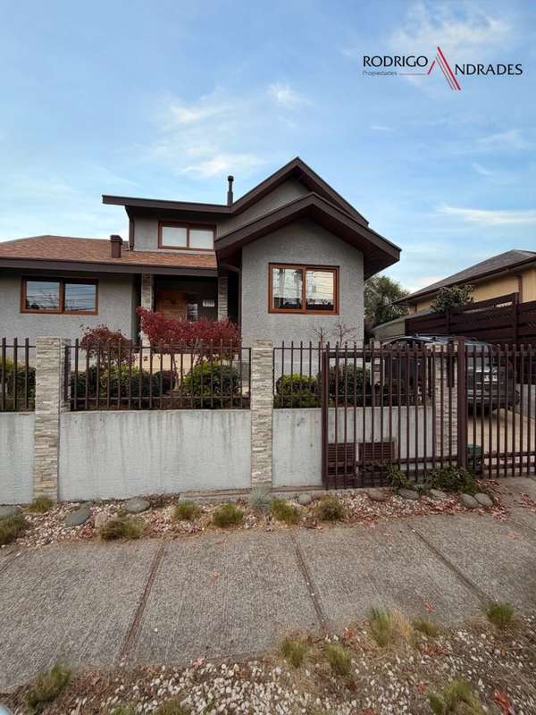 Vendo Hermosa y exclusiva Casa en Andalué 4D- 3B