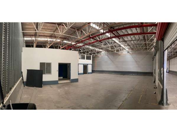 Arriendo bodega de 306 m² c/of en P Industrial de Quilicura.