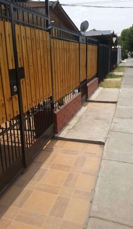 Casa en venta con 2 propiedades en Quilicura