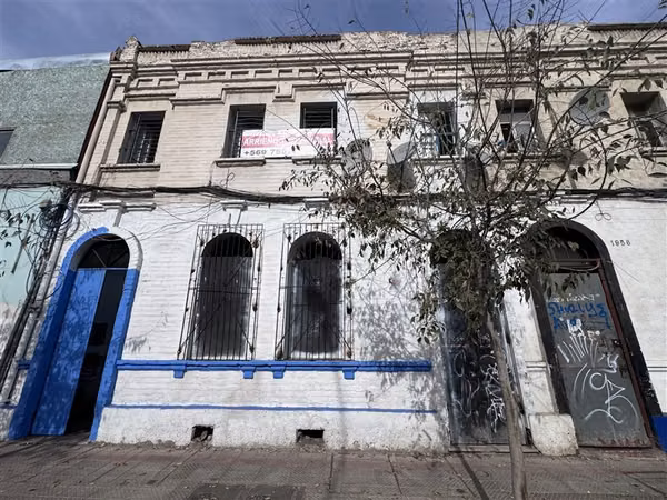 Bella casona en venta de 12 dorm barrio universitario