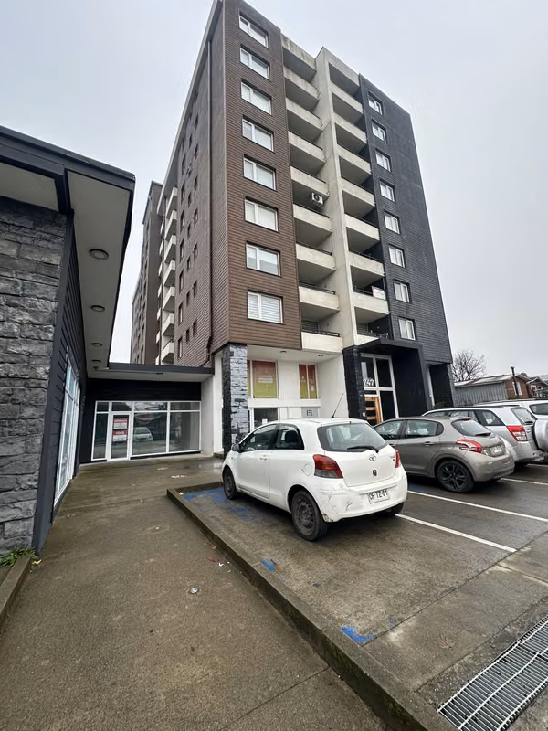 Arriendo Local Comercial u Oficina – Edificio Walk, Aníbal Pinto, Valdivia