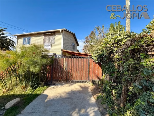Casa en venta de 2 dorm. en Limache
