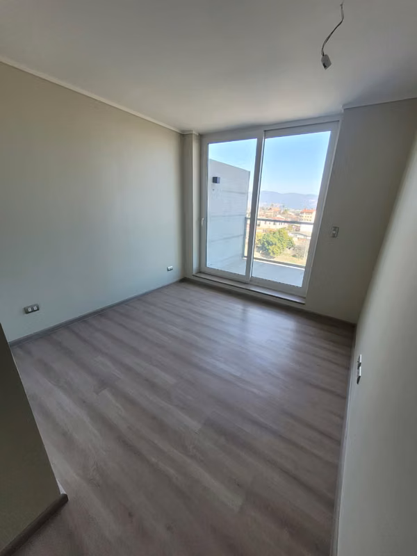 Venta de depto estudio, piso 16(1610), con balcón en Valparaíso