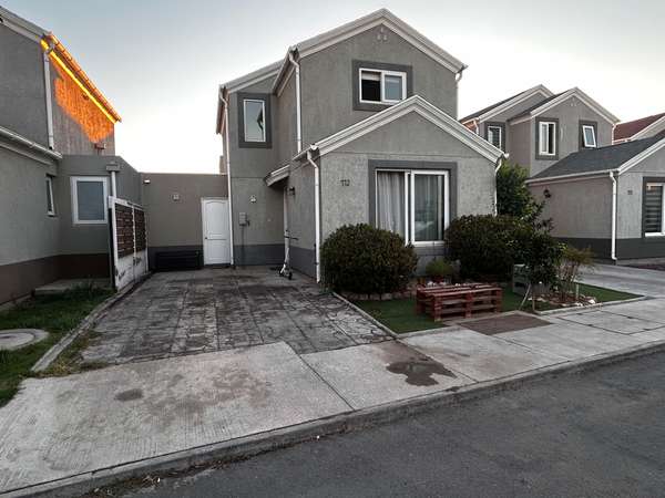 Casa 6 dorm, 3 baños, 2 terrazas más quincho (167150)