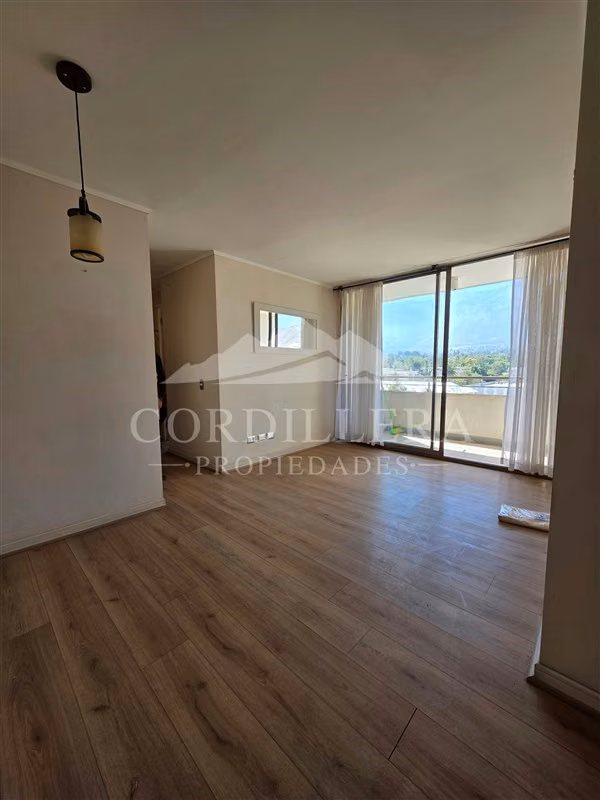 Departamento en arriendo de 3 dorm. en La Florida