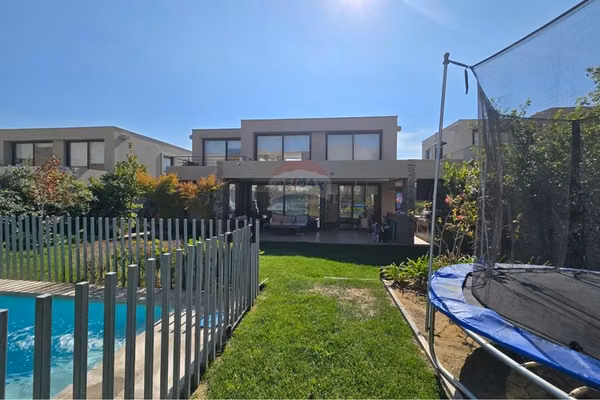 Maravillosa casa mediterránea en chamisero