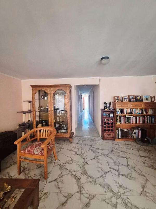Corredora vende casa en avda Grecia salida sur Calama