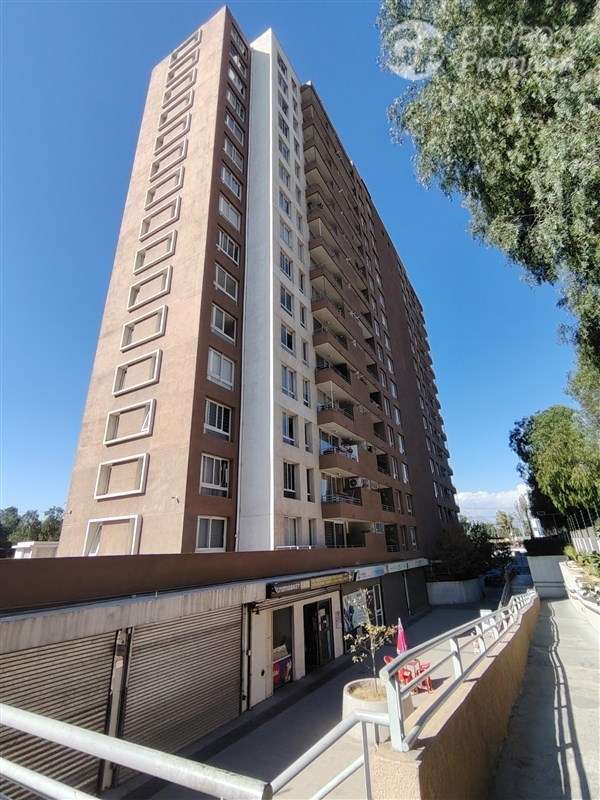 VENTA DE LOCAL COMERCIAL METRO BARRANCAS PUDAHUEL