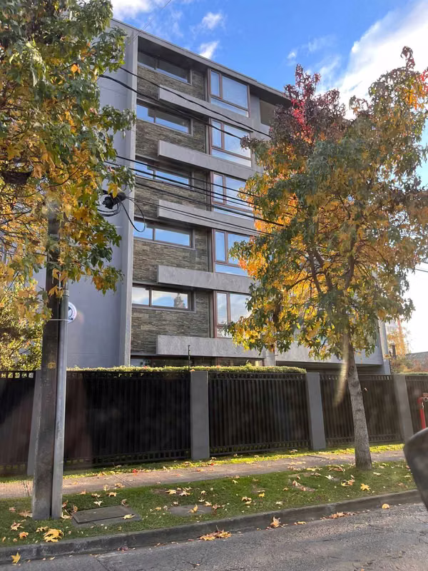 Exclusivo depto en arriendo en edif El Vergel (168196)