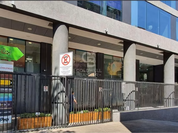 Placa comercial en Pleno Providencia