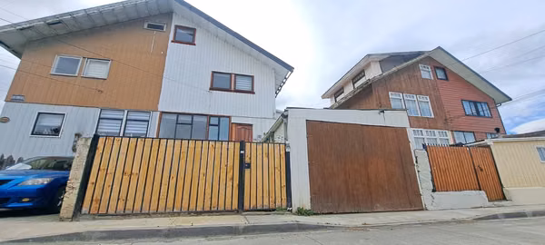 VENDO CASA FITZ ROY ALTO BARRIO SUR