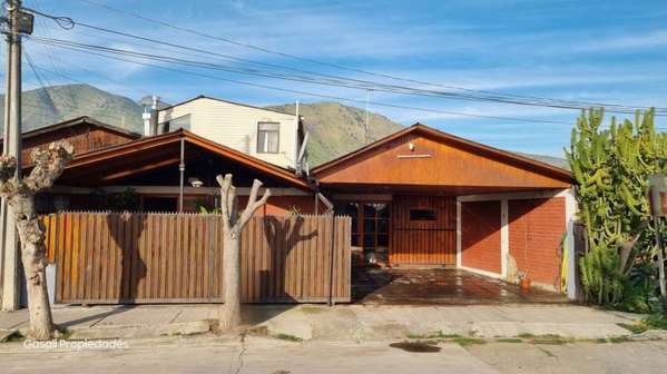 ¡HERMOSA CASA CON VISTA PRIVILEGIADA!