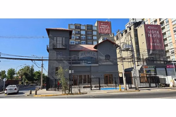 Oportunidad top. local comercial renovado en stgo.
