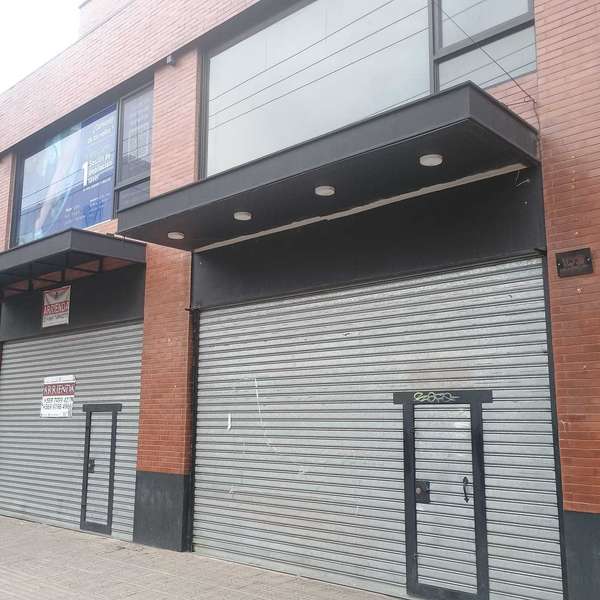 Amplio Local con Excelente Conectividad (168650)