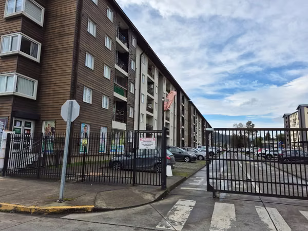 Arriendo de departamento amoblado en Condominio Villa Rocura