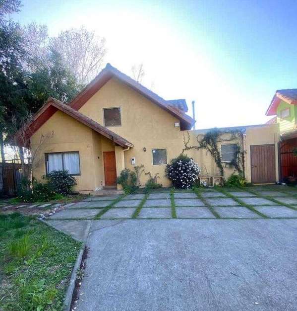 SE VENDE CASA EN  CONDOMINIO ALTO QUILAMAPU (168718)