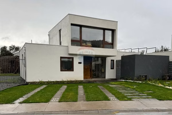 Maravillosa casa en santa elena