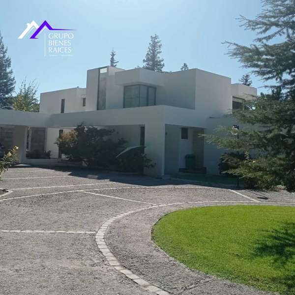 REBAJADA Casa 2 pisos 450/5.200mt2 cond. Buin (169041)