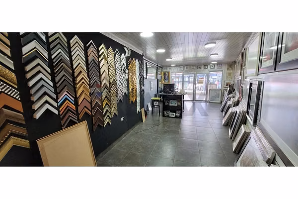 Esquina comercial estratégica en peñalolén