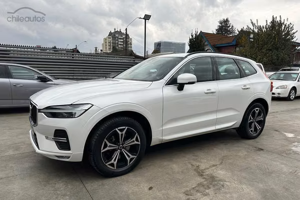 Xc60 2.0 B5 Momentum Auto 4WD