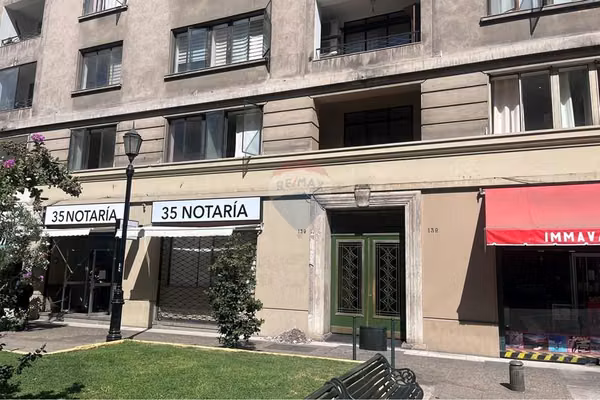 "oficina en corazón de santiago, paseo bulnes"