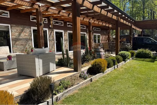 En venta 2 casas en terreno de 15.000m2 pucon