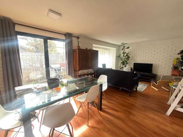Excelente ubicación amplia casa 4D+3B patio (169153)