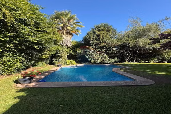 Estupenda casa en arriendo el rodeo 5d+5b piscina