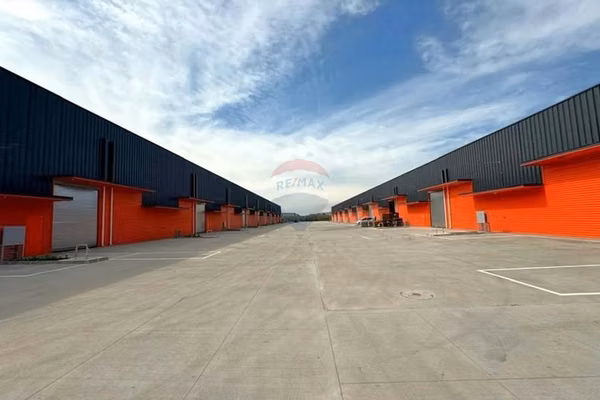 Bodega 5.421 m2 valle grande