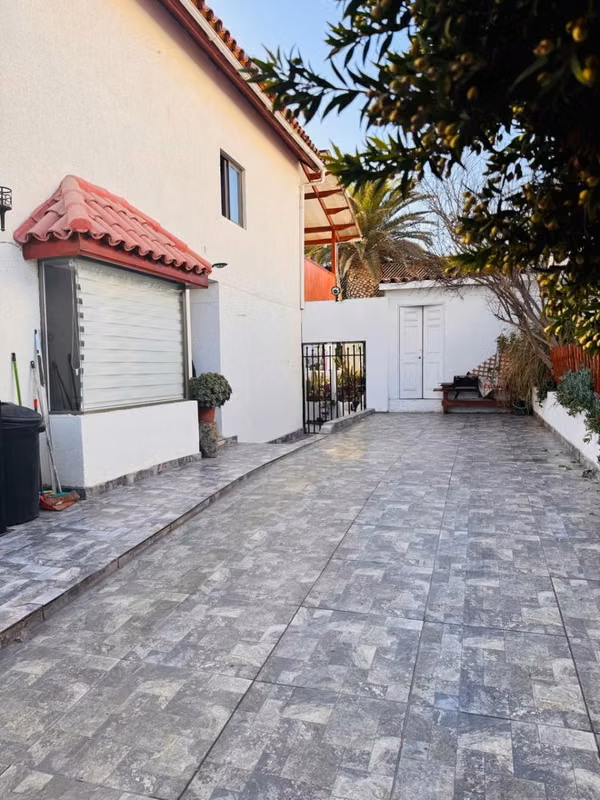 VENDO AMPLIA CASA EN JARDINES DEL SUR DE LA CIUDAD DE ANTOFAGASTA