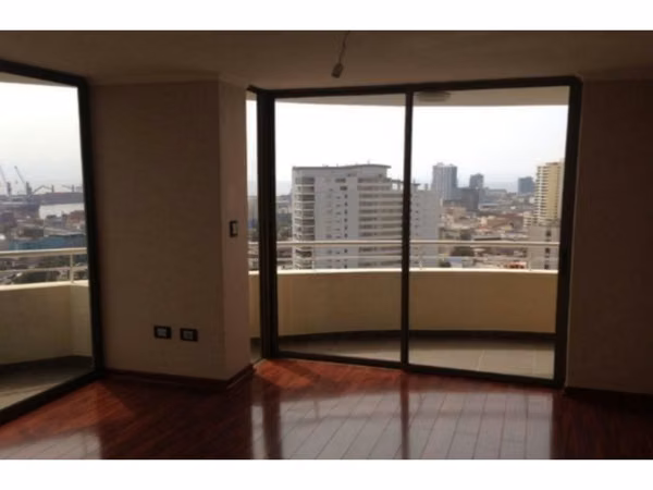 VENDO DEPARTAMENTO DUPLEX EN LA AV. BRASIL, CIUDAD DE ANTOFAGASTA