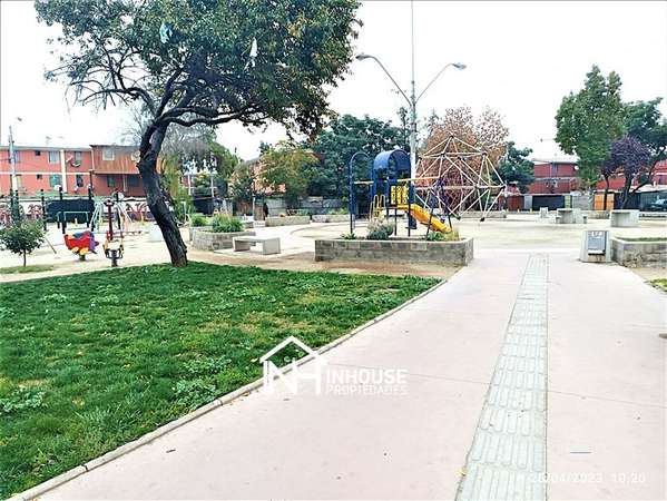 Departamento en venta de 2 dorm. en Maipú