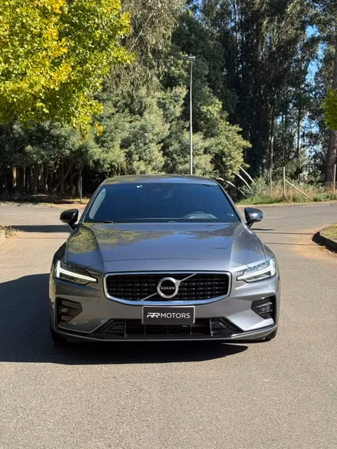 2020 Volvo S60 II T4 R Desing