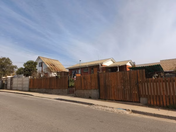 VENDO AMPLIO TERRENO CON 2 CASAS EN QUILPUE