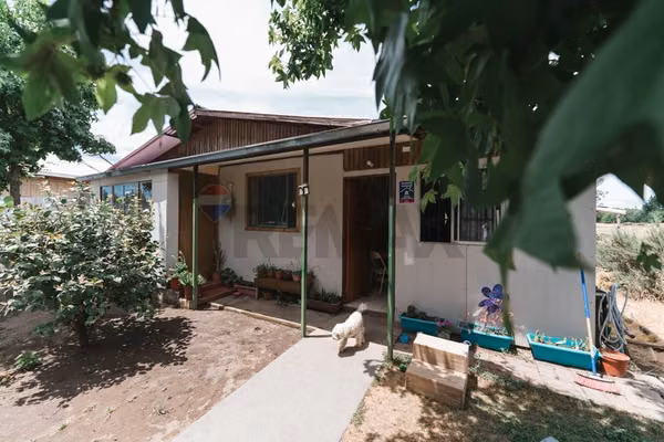 Casa en yumbel: espacio, comodidad y conexión